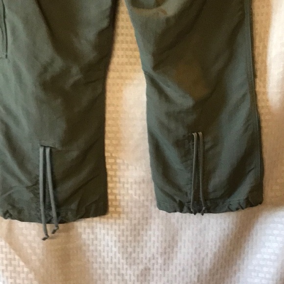 North Face ladies cropped hiking pants, sz 8. - Picture 5 of 6